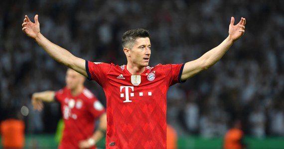 Robert Lewandowski podkreślił, że nie myśli o sprawach związanych ze zmianą klubu i chce jak najlepiej przygotować się do zbliżających się piłkarskich mistrzostw świata w Rosji. "Od tych spraw mam menedżera" - stwierdził napastnik Bayernu Monachium.
