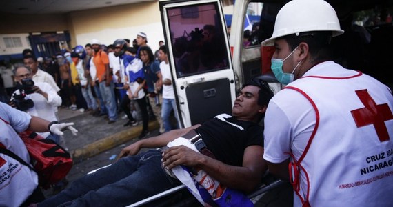 ​Podczas manifestacji matek osób, które zginęły w czasie protestów przeciwko rządowi Daniela Ortegi, doszło do strzelaniny, w której pięć osób zostało rannych. Do zdarzenia doszło gdy matki 83 ofiar, w Dniu Matki w Nikaragui, dziękowały społeczeństwu za wsparcie - podało EFE w czwartek.