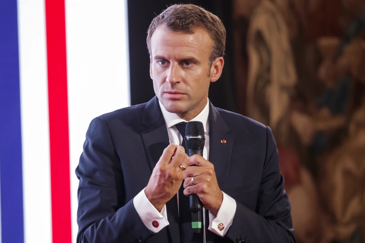 ​W rozmowie telefonicznej z prezydentem Donaldem Trumpem prezydent Francji Emmanuel Macron powiedział, że decyzja USA o nałożeniu ceł na stal i aluminium z Unii Europejskiej była "bezprawna" i "błędna" - poinformował w nocy z czwartku na piątek Pałac Elizejski. Macron powiedział także Trumpowi, że Unia Europejska zareaguje na amerykańskie cła "w sposób zdecydowany i proporcjonalny".