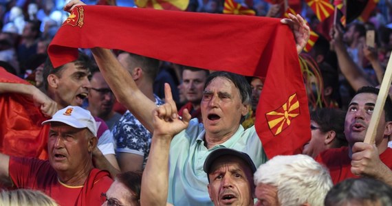 Dziesiątki tysięcy stronników konserwatywnej opozycji domagało się przed siedzibą rządu Macedonii w Skopje wcześniejszych wyborów. Opozycja zarzuca rządowi niekompetencję i niszczenie gospodarki kraju. 