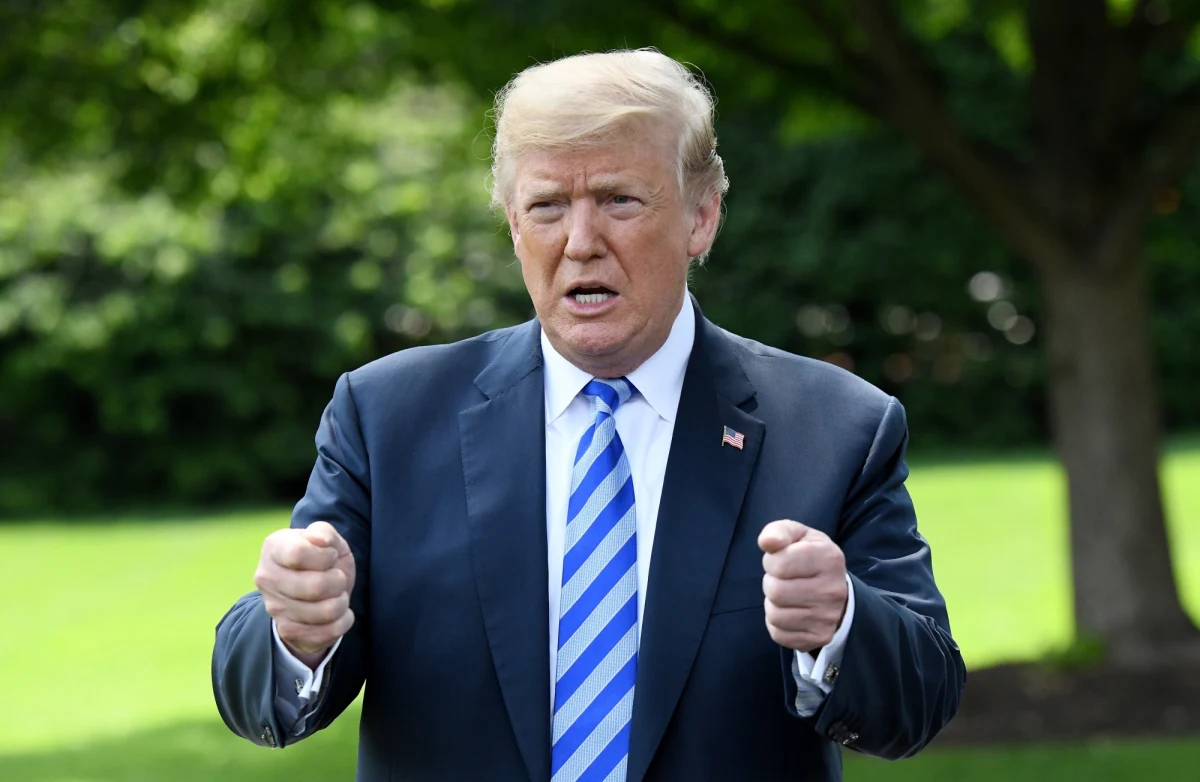 Prezydent Stanów Zjednoczonych Donald Trump napisał w poniedziałek na Twitterze, odnosząc się do śledztwa specjalnego prokuratora Roberta Muellera ws. ingerencji Rosji w wybory, że mógłby ułaskawić sam siebie, ale "nie zrobił nic złego".