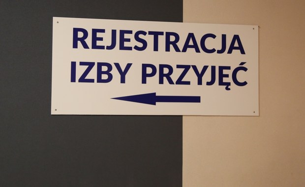 Fiaskiem zakończyły się poniedziałkowe rozmowy dyrekcji Uniwersyteckiego Dziecięcego Szpitala Klinicznego w Białymstoku z pielęgniarkami, które chcą podwyżek płac. Wiele z nich nie przyszło do pracy. Szpital ograniczył do końca tygodnia planowe przyjęcia pacjentów.