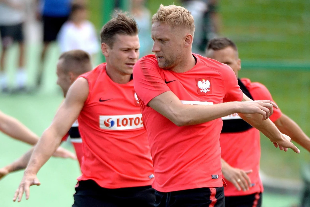 Dzisiaj w klinice we Francji Kamil Glik ma mieć wykonany m.in.: rezonans magnetyczny barku. Lekarza, do którego udał się obrońca, wskazał jego klub - AS Monaco. Jest to jeden z najlepszych fachowców na świecie. Ostateczna decyzja o tym, czy Glik pojedzie na mundial na pewno dziś nie zapadnie - powiedział rzecznik reprezentacji Jakub Kwiatkowski. 
