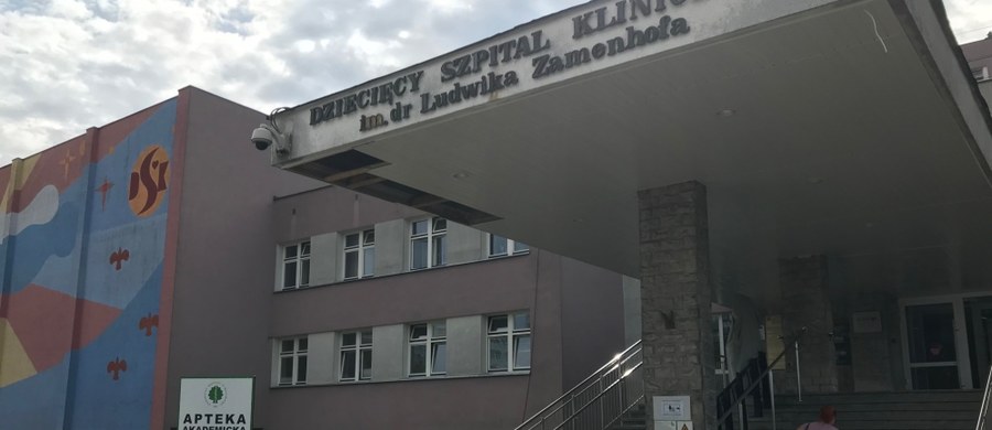 Nie ma porozumienia między dyrekcją Wojewódzkiego Dziecięcego Szpitala Klinicznego w Białymstoku, a protestującymi pielęgniarkami. W dalszym ciągu szpital działa w trybie ostro-dużurowym. Przyjmowane są tylko przypadki zagrażające życiu.