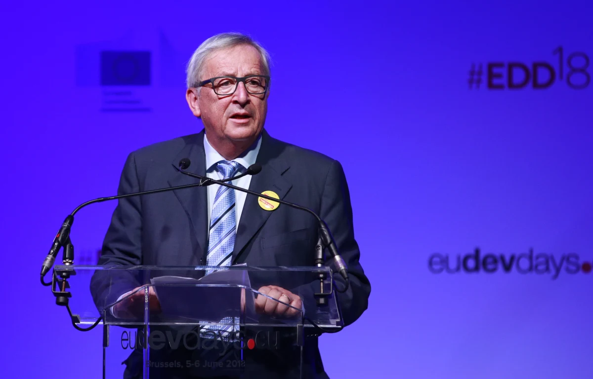 Unijni komisarze jutro ponownie zajmą się kwestią praworządności w Polsce i uruchomionym artykułem 7. unijnego traktatu. "Mają omówić sytuację w Polsce i stan rozmów na linii Warszawa-Bruksela w sprawie wymiaru sprawiedliwości" - powiedział rzecznik Komisji Europejskiej Margaritis Schinas.