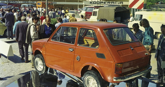 ​45 lat temu, 6 czerwca 1973 roku, zjechał z taśmy pierwszy Polski Fiat 126p, zwany popularnie "maluchem". Choć samochód ten był już wtedy od kilku miesięcy produkowany we Włoszech, najbardziej kojarzy się z Polską, bo tu produkowany był przez następne 27 lat. Przez długie lata był też najbardziej popularnym w naszym kraju pojazdem.