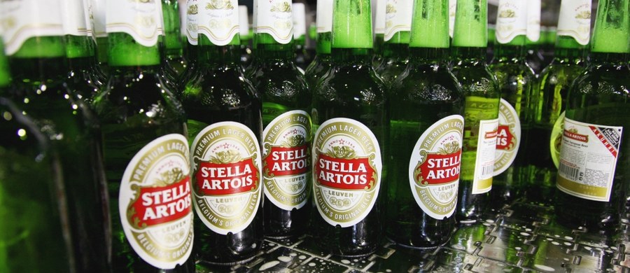 Główny Inspektor Sanitarny ostrzega, że kilka partii piwa Stella Artois może być zanieczyszczonych szkłem w związku z wadą butelek - możliwe jest odłamywanie się małych fragmentów szkła przy zdejmowaniu kapsla z zielonych butelek o pojemności 330 ml.