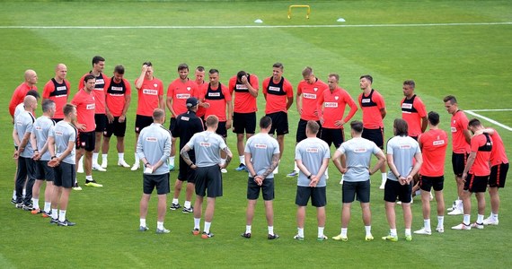 Polacy przystąpią do rozpoczynającego się 14 czerwca mundialu w Rosji jako ósmy zespół rankingu Międzynarodowej Federacji Piłki Nożnej (FIFA). Nasza reprezentacja awansowała o dwie pozycje. Na prowadzeniu w najnowszej edycji zestawienia utrzymali się Niemcy, którzy będą bronić tytułu.