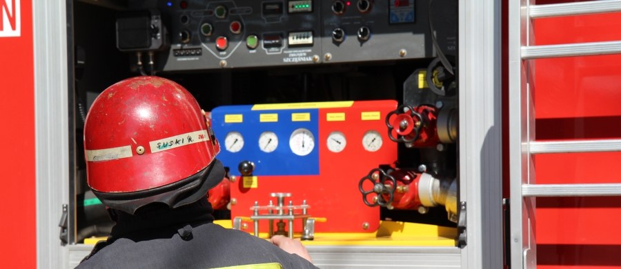 Około 30 zbiorników z chemikaliami znaleźli strażacy w Dąbrowie Niemodlińskiej na Opolszczyźnie. Informację o zdarzeniu dostaliśmy na Gorącą Linię RMF FM. 