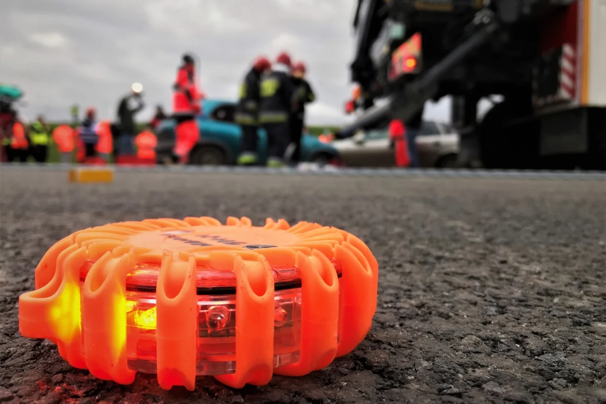 Na autostradzie A2 między węzłami Dąbie i Wartkowice w Łódzkiem doszło do śmiertelnego wypadku. 