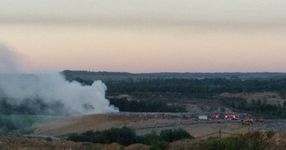 Pożar  w Bytomiu. Pali się składowisko odpadów w okolicy ulicy Brzezińskiej. 