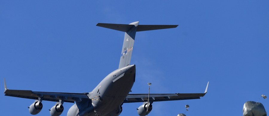 ​Około 500 żołnierzy wzięło udział w ćwiczeniach w ramach operacji Swift Response-18 na lotnisku w Mirosławcu. To część manewrów Saber Strike-18, organizowanych przez Dowództwo Wojsk Lądowych Stanów Zjednoczonych w Europie.