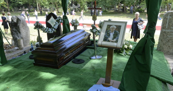 Na gdańskim cmentarzu Srebrzysko odbył się ponowny pogrzeb Arkadiusza Rybickiego, który zginął w katastrofie smoleńskiej. W maju, mimo sprzeciwu rodziny, szczątki Rybickiego zostały ekshumowane na potrzeby śledztwa prowadzonego przez Prokuraturę Krajową.