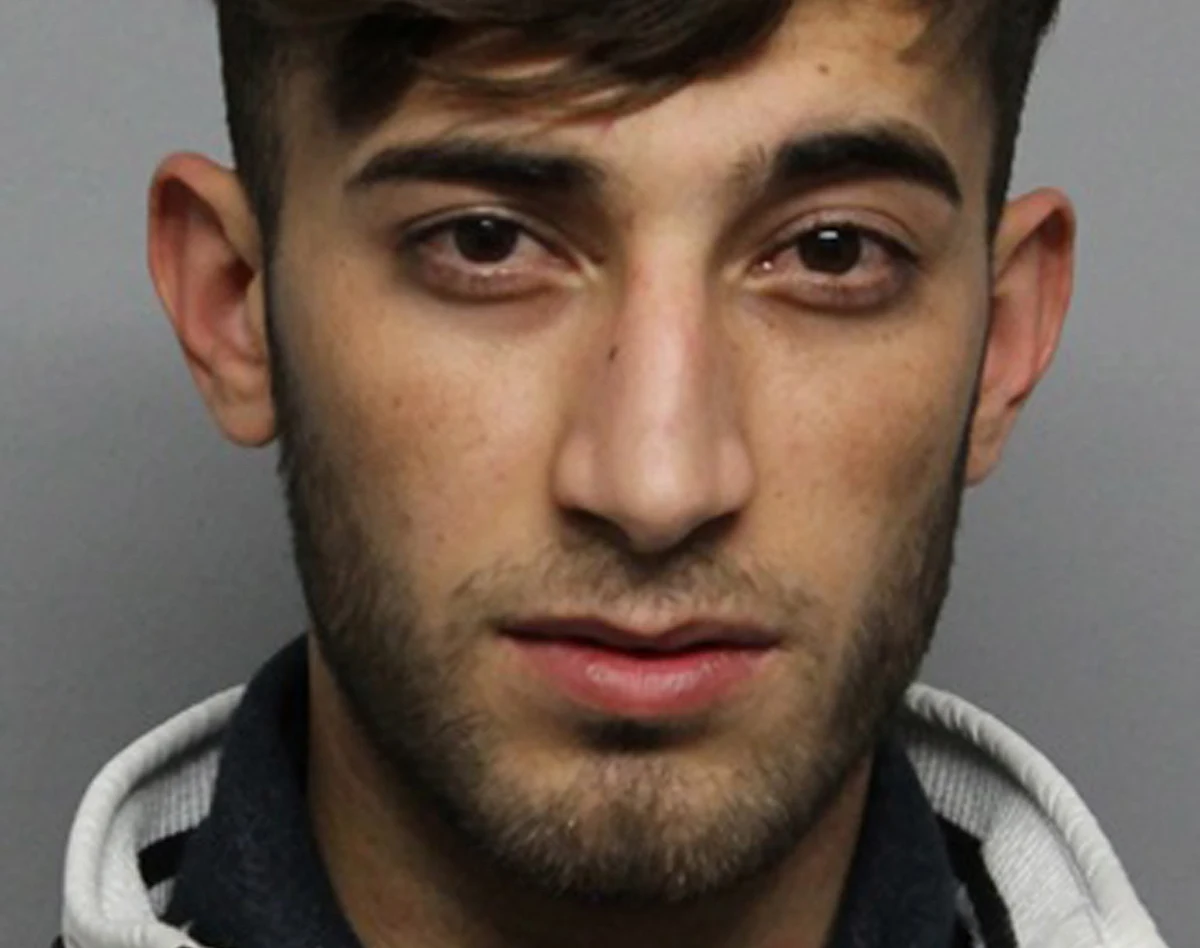 14-letnia Susanna Feldman został zgwałcona i zamordowana przez 20-letniego imigranta z Iraku, który ubiegał się o azyl w Niemczech. Ali Bashar zbiegł, a następnie został zatrzymany przez kurdyjską policję i przekazany stronie niemieckiej. Dziś rano samolot z aresztantem wylądował we Frankfurcie nad Menem. To w Niemczech trzeci w ciągu dwóch lat przypadek, kiedy młoda kobieta została zamordowana przez uchodźcę. Dziennik "Bild" wzywa rząd, by przeprosił rodzinę zabitej 14-letniej Susanny, a przywódca prawicowej partii AfD apeluje do Angeli Merkel, by ustąpiła z urzędu.