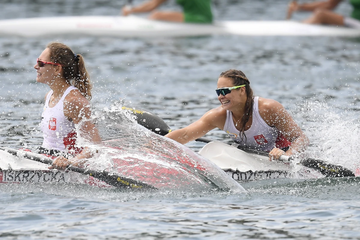Świetny dzień polskich zawodników podczas mistrzostw Europy w kajakarstwie! Nasze kajakarki i kajakarze w niedzielę zdobyli pięć medali (złoto, srebro, jak i trzy brązy). Najpierw Anna Puławska zdobyła brązowy medal w konkurencji K1 na 500 m, a popołudniu Marta Walczykiewicz wywalczyła złoty medal w konkurencji K1 na 200 m.  Srebrny medal ma na koncie Dorota Borowska. Nie próżnowali też panowie. Arsen Śliwiński i Michał Łubniewski zdobyli brązowy medal.