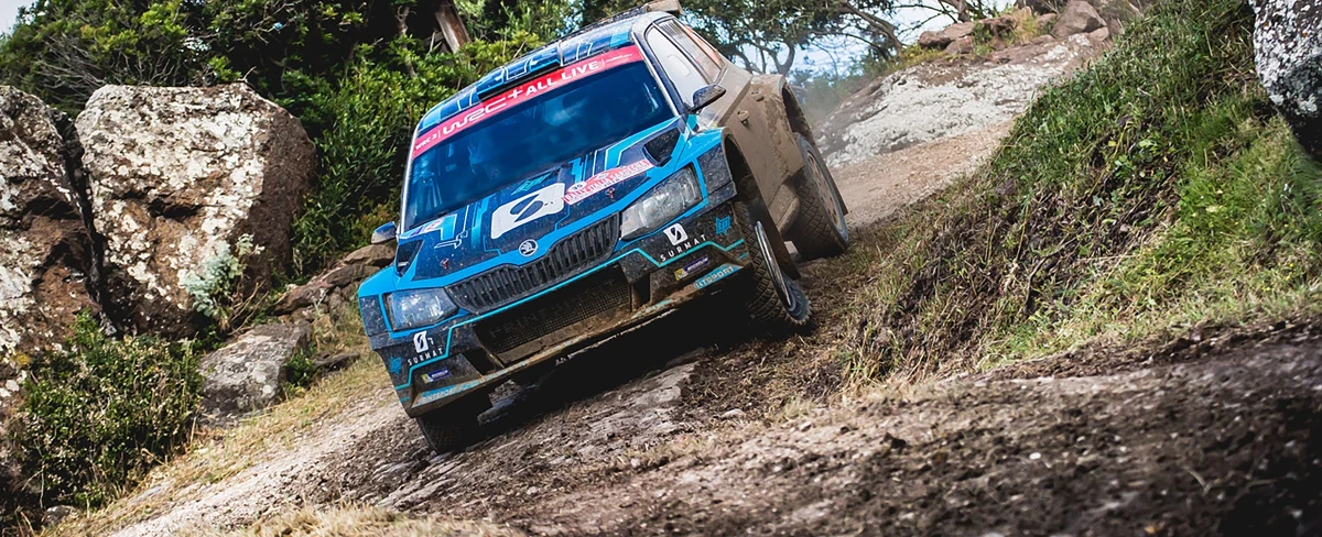 Łukasz Pieniążek (Printsport Racing, Skoda Fabia R5) zajął piąte miejsce w kategorii WRC 2 15. Rajdu Sardynii. W niedzielę Polak przesunął się w górę klasyfikacji o jedną pozycję. Drugi ze startujących w tej imprezie Polaków - Kajetan Kajetanowicz - finiszował na siódmej pozycji