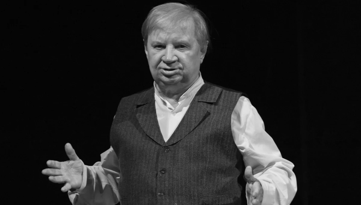 ​Nie żyje Roman Kłosowski, aktor filmowy i teatralny, najbardziej znany z roli Maliniaka w serialu "Czterdziestolatek". Miał 89 lat. O śmierci poinformował Teatr im. J. Osterwy w Gorzowie Wielkopolskim.