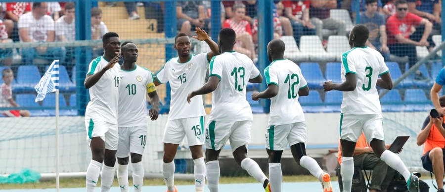 Senegal pokonał Koreę Południową 2:0 (0:0) w towarzyskim meczu piłkarskim, który odbył się w austriackiej miejscowości Groedig. Oba zespoły przygotowują się do mistrzostw świata w Rosji (14 czerwca - 15 lipca). Drużyna z Afryki będzie rywalem Polski w grupie H.