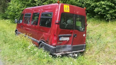 Warmińsko-mazurskie: Wypadek z udziałem busa przewożącego dzieci