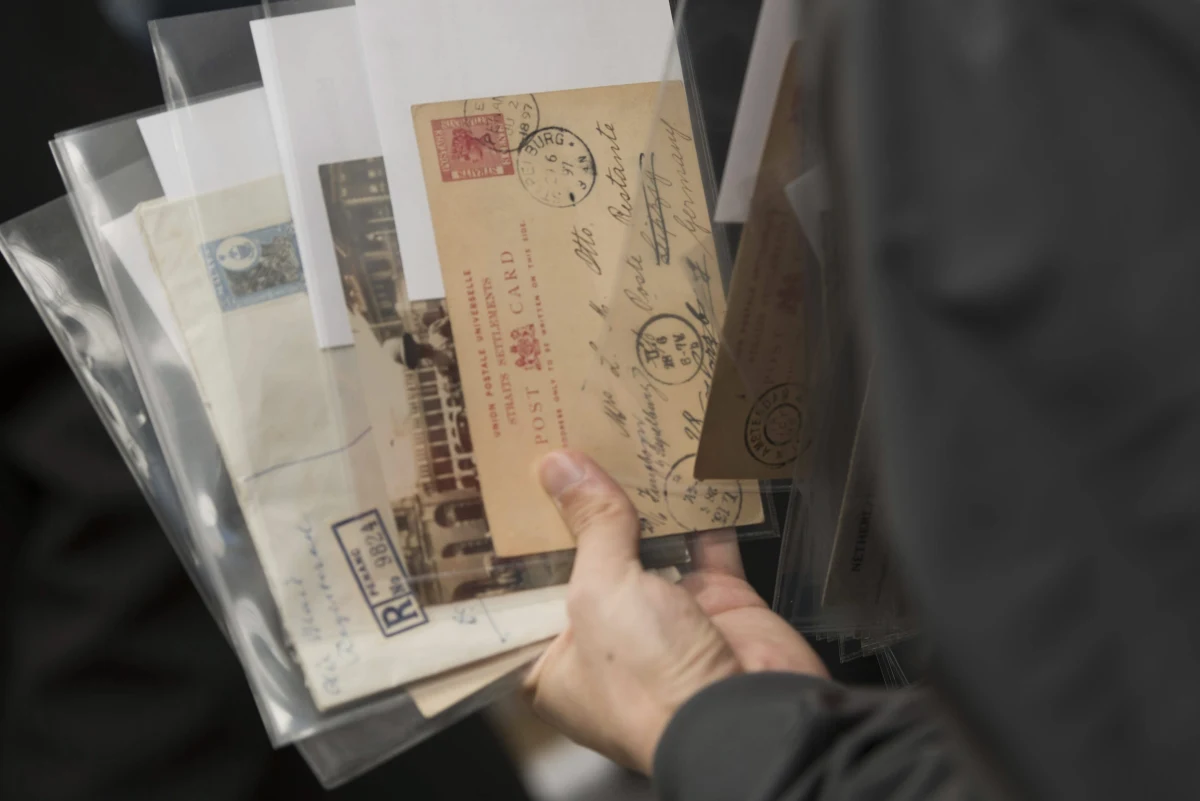 ​Ponad 62 lata szła kartka pocztowa z miejscowości we włoskim Piemoncie do Aosty. Oba miejsca dzieli odległość ok. 180 kilometrów. Co się z nią działo przez cały ten czas - nie wiadomo.