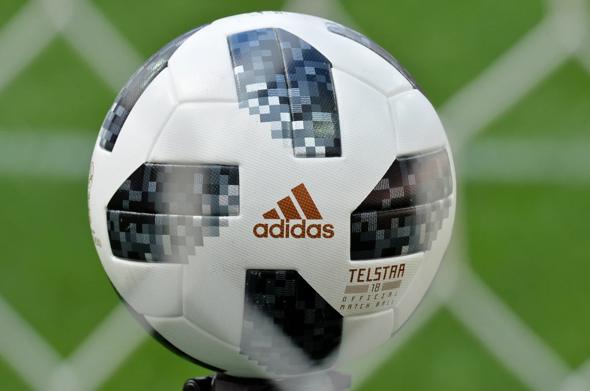 Przed nami wielkie sportowe emocje związane z rozpoczęciem najważniejszej piłkarskiej imprezy - mundialu. 32 drużyny będą rywalizowały w Rosji o tytuł mistrza świata. Która drużyna waszym zdaniem ma największe szanse na zdobycie trofeum? Weźcie udział w naszej zabawie i zagłosujcie w ankiecie!