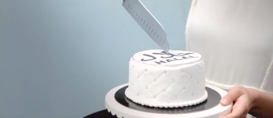 Fala protestów przeciwko zapowiedzianym koncertom rapera-ekstremisty w paryskim Bataclanie. Zakazania jego występów żąda część rodzin 90. ofiar ataku islamskich terrorystów na te słynną francuska sale koncertowa blisko trzy lata temu.