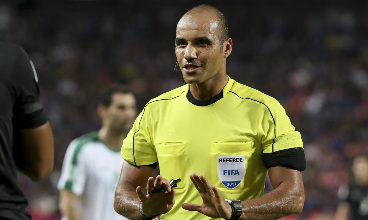 Niespełna 42-letni Nawaf Abdullah Ghayyath Shukralla z Bahrajnu poprowadzi we wtorek spotkanie polskich piłkarzy z Senegalem w mistrzostwach świata w Rosji - poinformowała FIFA. W 2011 roku prowadził towarzyską potyczkę biało-czerwonych z Koreą Południową (2:2).