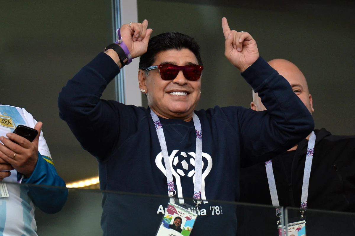 ​Legenda futbolu Diego Maradona bardzo surowo ocenił grę reprezentacji Argentyny w pierwszym meczu mundialu w Rosji przeciwko Islandii (1:1). Winę za to - jego zdaniem - ponosi wyłącznie selekcjoner Jorge Sampaoli.
