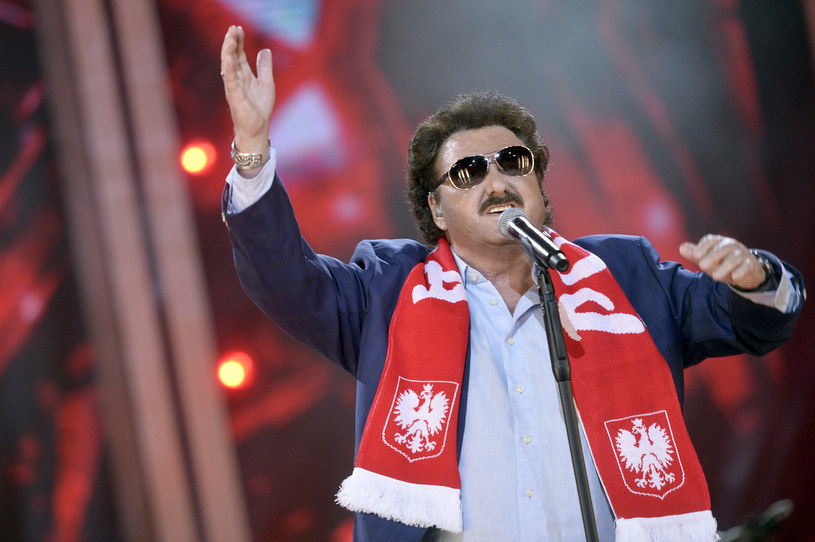 W dniu meczu Polski z Senegalem Krzysztof Krawczyk zaprezentował kolejną piosenkę z płyty z piłkarskim utworami zatytułowana "Biało-Czerwoni! Przeboje kibica".