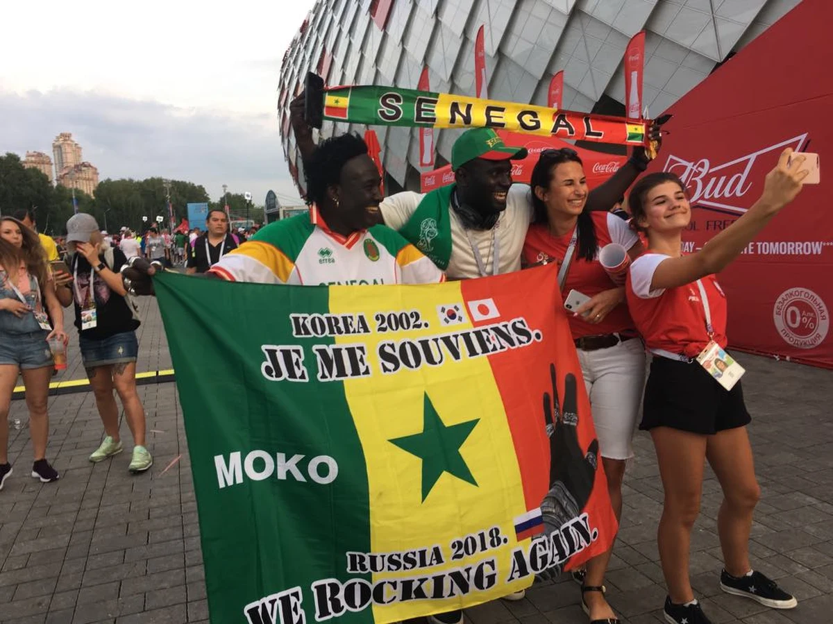 Nie tak miał wyglądać ten tekst, te relacje do radia i atmosfera wśród Polaków na ulicach Moskwy. Niestety, po przegranym meczu z Senegalem trzeba było przełknąć gorycz porażki i nastawić się pozytywnie na kolejne mecze. O tym za chwilę. Zacznijmy od początku. 