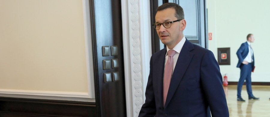 Planowane na środę wspólne posiedzenie prezydiów Sejmu i Bundestagu zostało odwołane z przyczyn technicznych - powiedział premier Mateusz Morawiecki. Zapewnił, że decyzja nie ma związku z planami tworzenia w ramach UE odrębnego budżetu strefy euro.