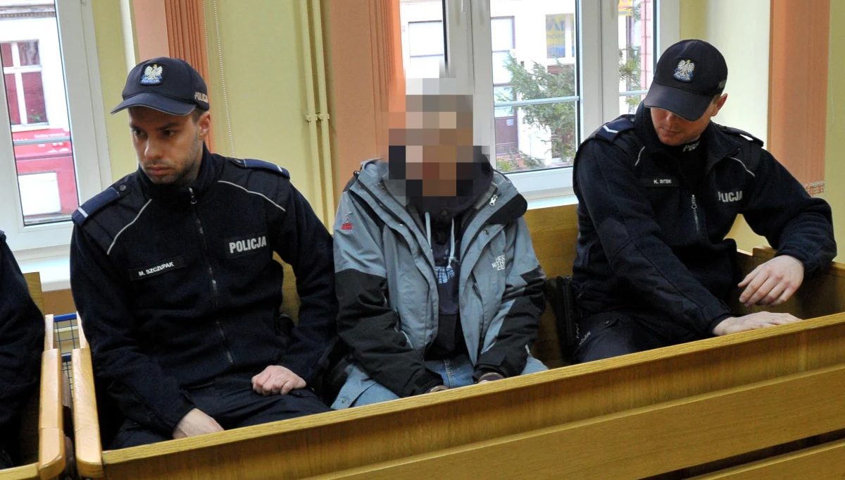 Na 15 i 7 lat więzienia skazał szczeciński sąd okręgowy porywaczy 12-latki z zachodniopomorskiego Golczewa. Ryszard D. i jego partnerka Elżbieta B. wciągnęli dziewczynkę do samochodu nieopodal jej domu. Mała Amelia odnalazła się dopiero po kilku godzinach, kilkanaście kilometrów dalej, w lesie, gdzie porywacze ją wysadzili. 