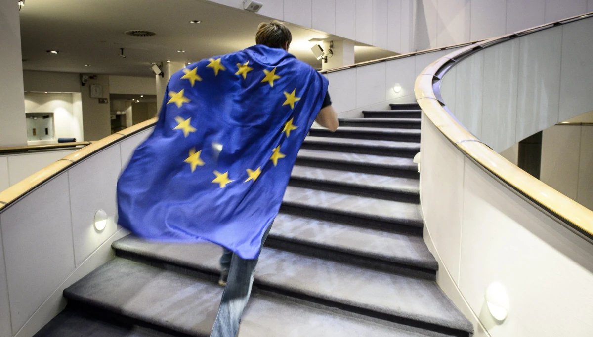 Prawo i Sprawiedliwość wniosło do Sejmu projekt ustawy, który ma zmienić zasady wyborów do Parlamentu Europejskiego. Według proponowanych przepisów, w każdym okręgu wyborczych wybieranych byłoby co najmniej trzech europosłów. 