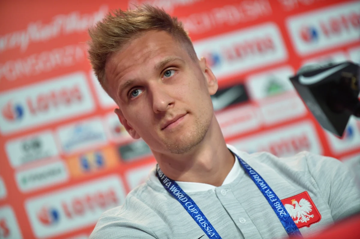 Łukasz Teodorczyk powiedział, że piłkarze reprezentacji Polski powinni złapać trochę świeżości przed niedzielnym meczem z Kolumbią na mistrzostwach świata w Rosji. „Po porażce z Senegalem nie możemy załamywać rąk” – podkreślił zawodnik Anderlechtu Bruksela. Czas wolny biało-czerwoni najczęściej spędzają na przyhotelowym basenie. Humory dopisują im również na treningach.