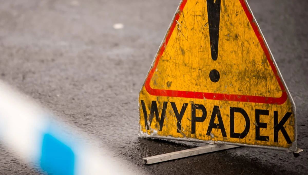 Policja przywróciła ruch na pasach w kierunku Zielonej Góry drogi ekspresowej S3 między Świebodzinem a Sulechowem. Były one zablokowane po czołowym zderzeniu dwóch aut osobowych, w którym zginął kierowca jednego z nich - poinformował PAP Marcin Ruciński z Komendy Powiatowej Policji w Świebodzinie.