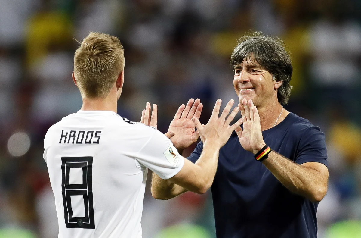 Media szeroko komentują dramatyczny przebieg meczu grupy F mistrzostw świata, w którym niemieccy piłkarze pokonali Szwedów 2:1. Jedni porównują drużynę Joachima Loewa do Realu Madryt z ostatnich lat, inni piszą o mistrzowskiej rehabilitacji Toniego Kroosa.