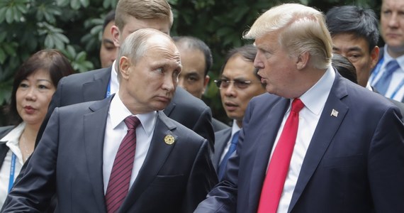 Przedstawiciele USA i Rosji prowadzą w Wiedniu rozmowy w sprawie spotkania prezydentów obu krajów, Donalda Trumpa i Władimira Putina, które ma odbyć się w stolicy Austrii 15 lipca - podał austriacki dziennik "Kronen Zeitung". 