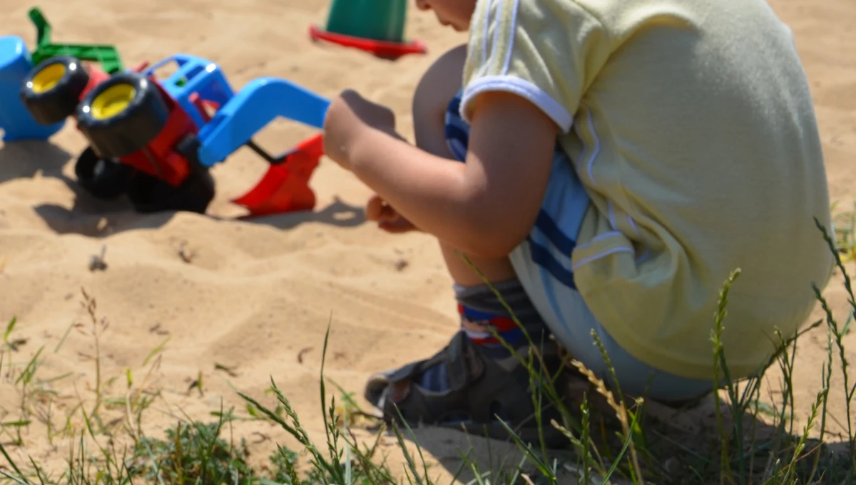 ​Bulwersująca sprawa w Gdańsku. Mężczyzna miał od zeszłego roku katować 3,5-letniego chłopca. 21-latek został już aresztowany. Z kolei matka dziecka jest podejrzana o narażenie go na bezpośrednie niebezpieczeństwo utraty życia lub zdrowia.