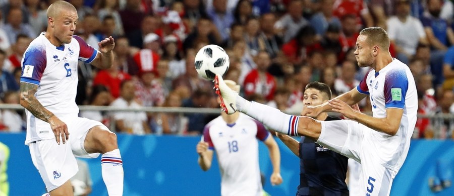 Na stadionie w Rostowie nad Donem Chorwacja zremisowała z Islandią 1:1. Bramki w tym spotkaniu zdobywali Milan Badelj i Ivan Perisić. Dla Islandii trafił Gylfi Sigurdsson. Islandia z jednym punktem zajmuje ostatnie miejsce w grupie, a Chorwacja z kompletem zwycięstw wygrywa grupę D. W 1/8 finału podopieczni Zlatko Dalicia zagrają z Danią.