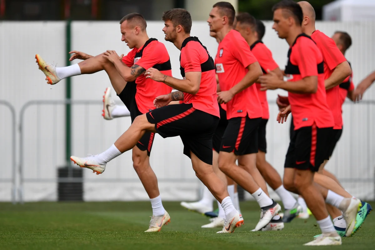 ​Po porażkach 1:2 z Senegalem i 0:3 z Kolumbią polscy piłkarze na koniec swoich występów na mundialu w Rosji zagrają z Japonią w Wołgogradzie. Rywalom do wyjścia z grupy H wystarczy remis, ale może się zdarzyć, że awansują nawet w razie porażki. Początek spotkania o godz. 16:00. 