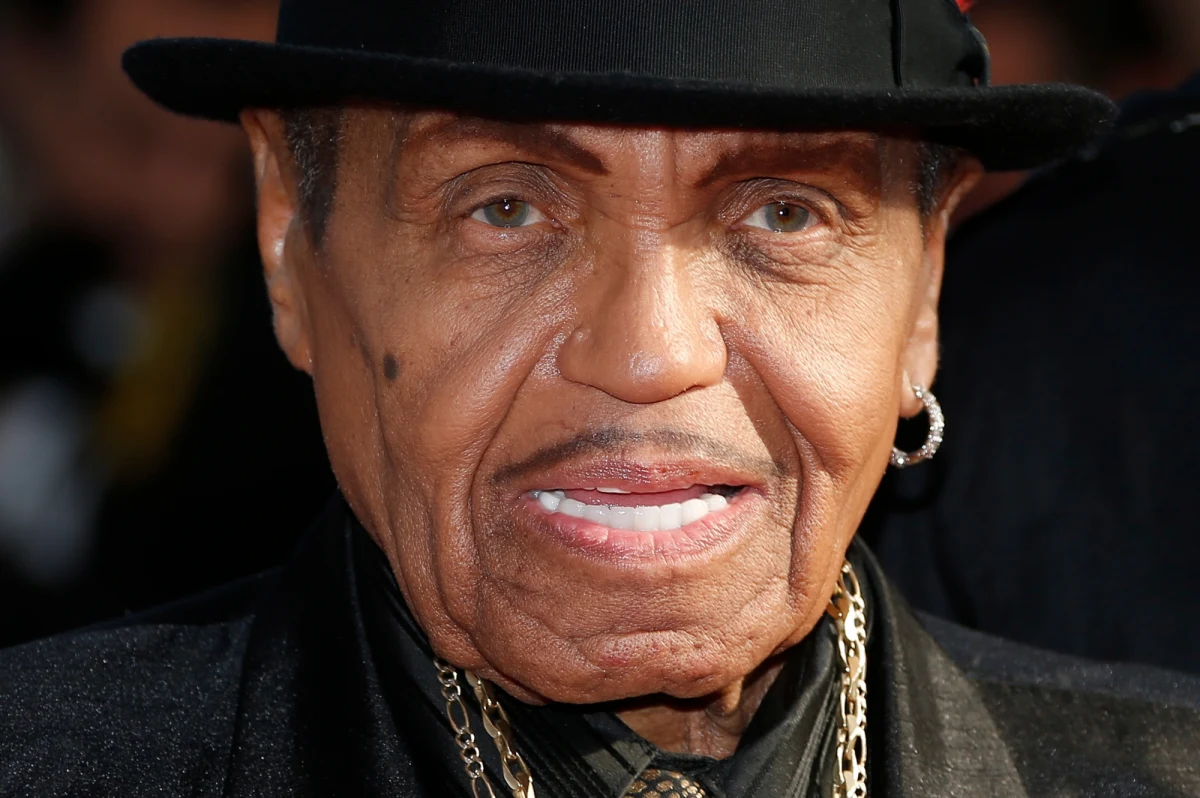 Rodzina poinformowała o tym, że w wieku 89 lat zmarł Joe Jackson - twórca "The Jackson's Five" i ojciec Michaela oraz Janet Jackson - podał Reuters.