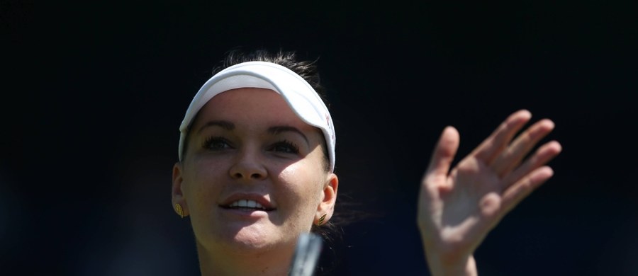 Aryna Sabalenka będzie rywalką Agnieszki Radwańskiej w półfinale turnieju WTA na kortach trawiastych w Eastbourne. Białoruska tenisistka sprawiła niespodziankę, pokonując rozstawioną z "dwójką" Czeszkę Karolinę Pliskovą 6:3, 2:6, 7:6 (7-5). Polka wyeliminowała z kolei wyżej notowaną przeciwniczkę - wygrała z występującą z "piątką" Łotyszką Jeleną Ostapenko 6:2, 7:5.
