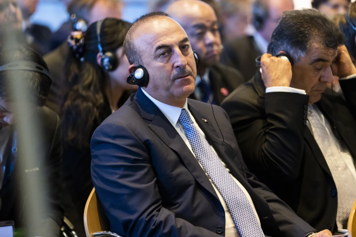 ​Szef tureckiego MSZ Mevlut Cavusoglu ostrzegł, że Ankara zerwie porozumienie zawarte w 2016 r. z Unią Europejską w sprawie powstrzymywania napływu migrantów do UE, jeśli Unia nie zniesie obowiązku wizowego dla obywatel Turcji.