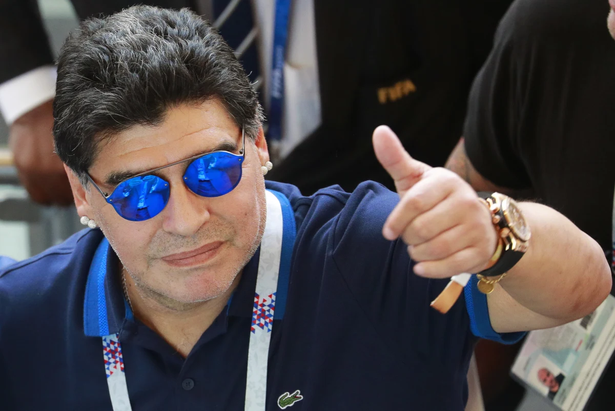 ​Diego Maradona przyznał, że piłkarską reprezentację Argentyny zgodziłby się ponownie trenować... za darmo. "Zrobiłbym to nie prosząc o nic w zamian" - zaznaczył były gwiazdor futbolu.