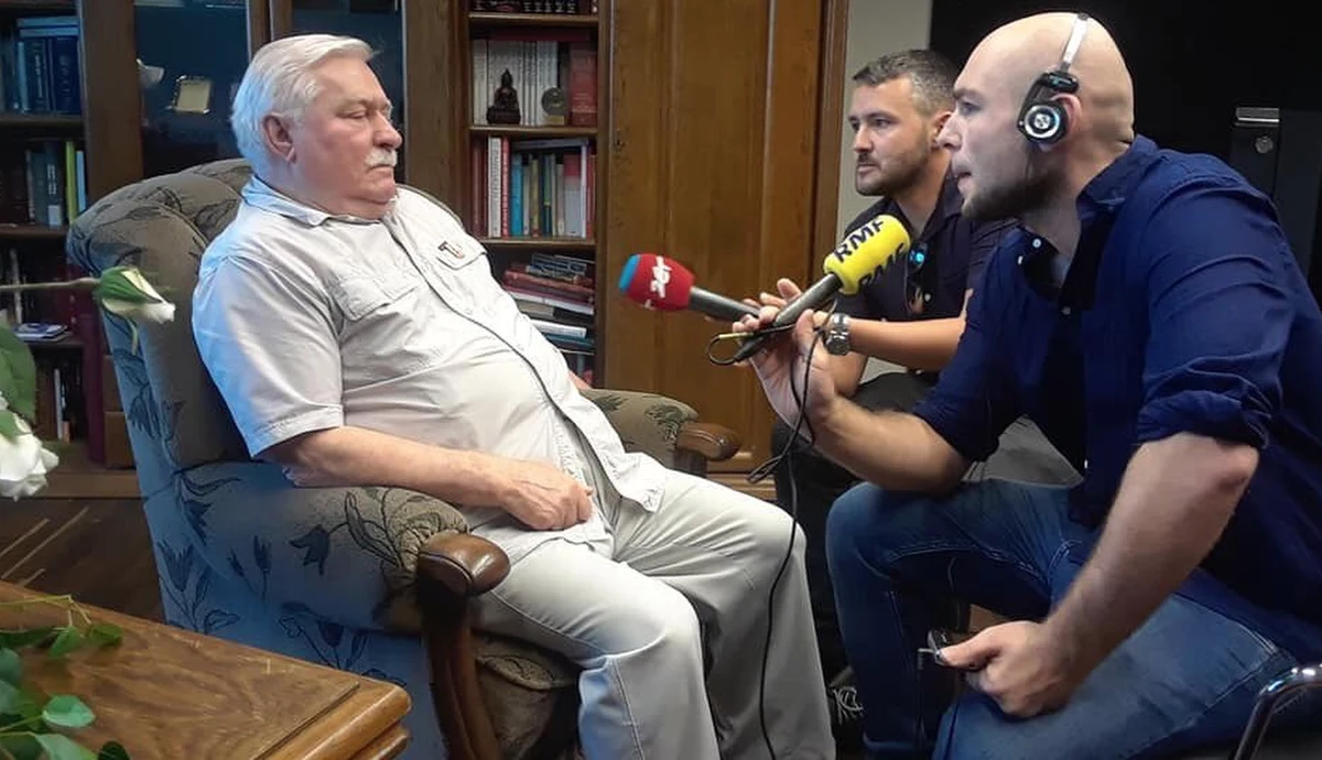 "To jest droga do wojny domowej. Chciałbym jej uniknąć" - mówi Lech Wałęsa, który dziś wybiera się samochodem do Warszawy, by dołączyć do protestujących przez Sądem Najwyższym. "Nie możemy zgodzić się na to, co się teraz dzieje. Sądu nie możemy oddać" - podkreślił były prezydent. "Jeśli będzie potrzeba, zostaję w Warszawie do finału" - dodał. 