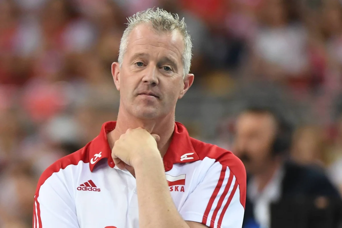 Polscy siatkarze od porażki z Rosjanami 1:3 (18:25, 23:25, 25:18, 17:25) zaczęli udział w turnieju finałowym pierwszej edycji Ligi Narodów. Biało-czerwoni, by zachować szansę na awans do półfinału, muszą w czwartek w pojedynku grupy B w Lille pokonać Amerykanów.