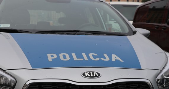 Pijany motocyklista potrącił policjanta w Olzie na Śląsku. Funkcjonariusz trafił do szpitala. Motocykliście grozi teraz do 3 lat więzienia.