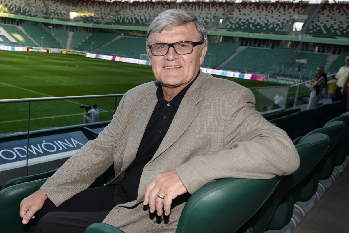 "Jeżeli trener i piłkarze nie będą stanowić jedności to nie masz szans na sukces podczas mistrzostw świata" - mówi były wybitny napastnik Włodzimierz Lubański. Jego zdaniem oba półfinały mundialu nie będą może wielkimi piłkarskimi spektaklami, ale powinny dostarczyć mnóstwo emocji. Dziś wieczorem mecz Francja-Belgia. Jutro o finał zagrają Chorwaci i Anglicy.