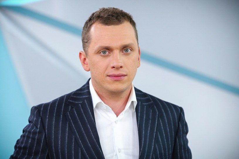 Dziennikarz TVN24 Wojciech Bojanowski został zatrzymany przez tajlandzką policję. Do zatrzymania miało dojść, ponieważ Bojanowski używał zdalnie sterowanego drona przy wejściu do jaskini, z której ewakuowano uwięzionych chłopców.