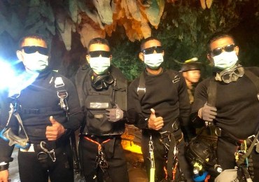 Tajlandia: Uratowani chłopcy są w dobrym stanie. "Teraz czyhają na nich pułapki związane ze sławą"